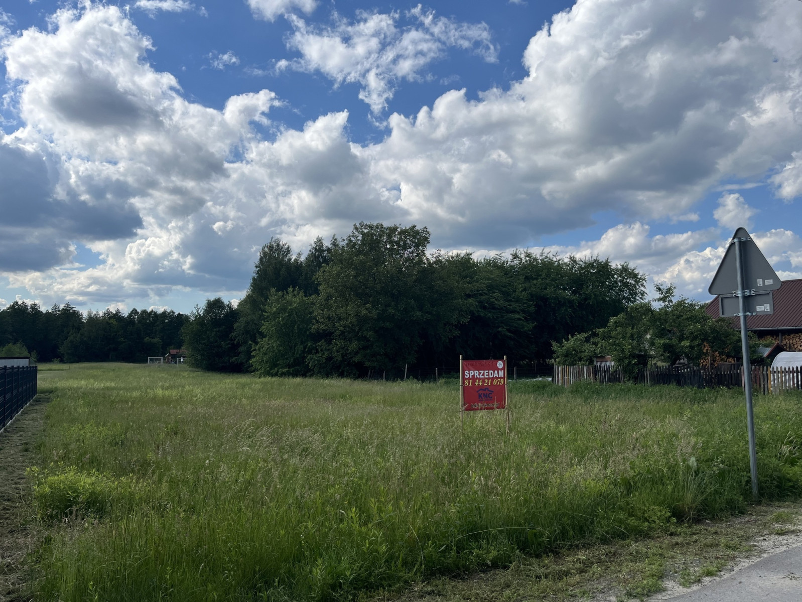 Działka Sprzedaż Uściąż